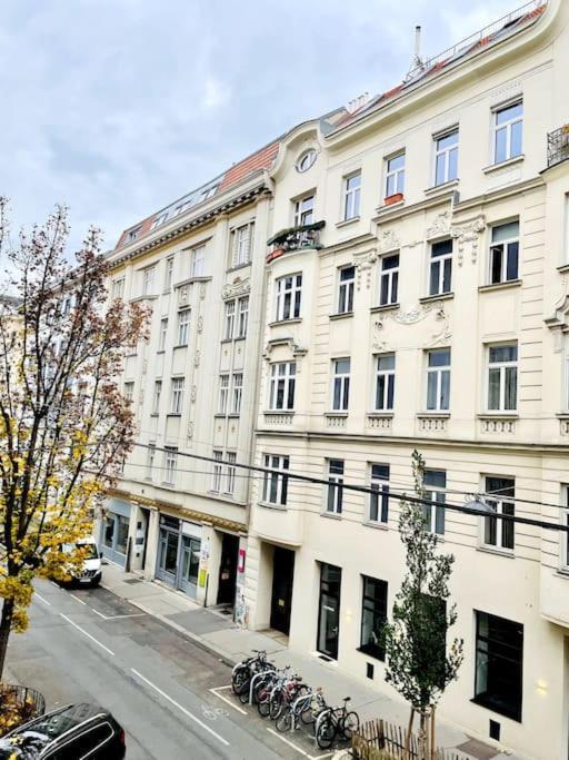 City-Center-Apartment Hip Area, Big & New Wien Exterior foto