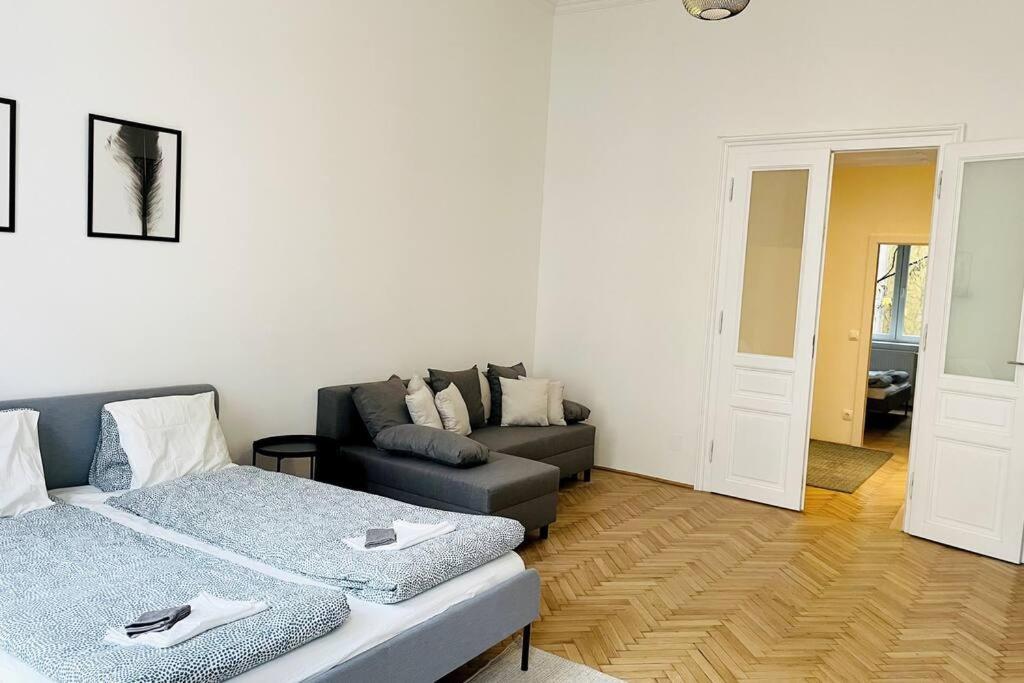 City-Center-Apartment Hip Area, Big & New Wien Exterior foto